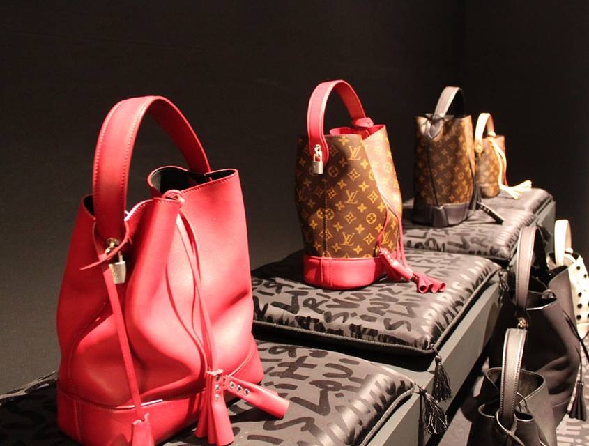 5 Days and 5 ways to Carry a Louis Vuitton Bags for Women, Louis Vuitton, FIFTHAND